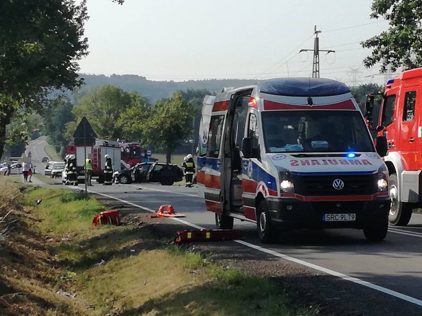 Koszmarny wypadek motocyklisty w Syryni - na miejscu śmigłowiec LPR ZDJĘCIA