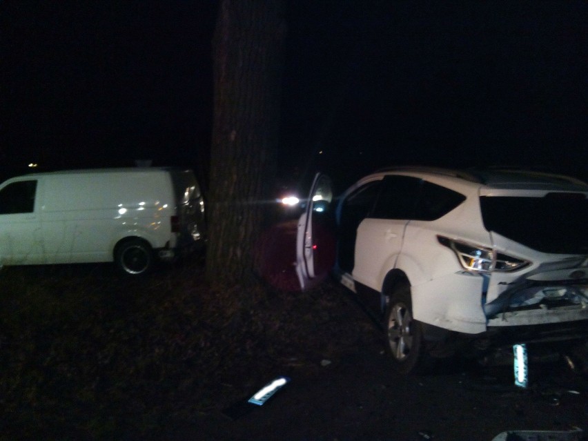 Wypadek w Szarleju, zderzyły się trzy samochody, jedna osoba odwieziona do szpitala