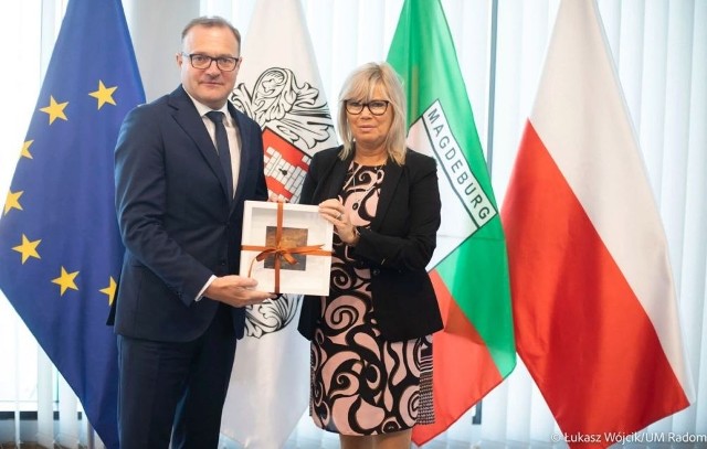 Simone Borris, nową burmistrz Magdeburga, naszego miasta partnerskiego i Radosław Witkowski, prezydent Radomia rozmawiali o współpracy na kolejne lata.