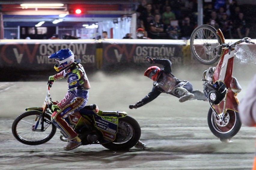 Tai Woffinden jak Alfred Smoczyk [zdjęcia]