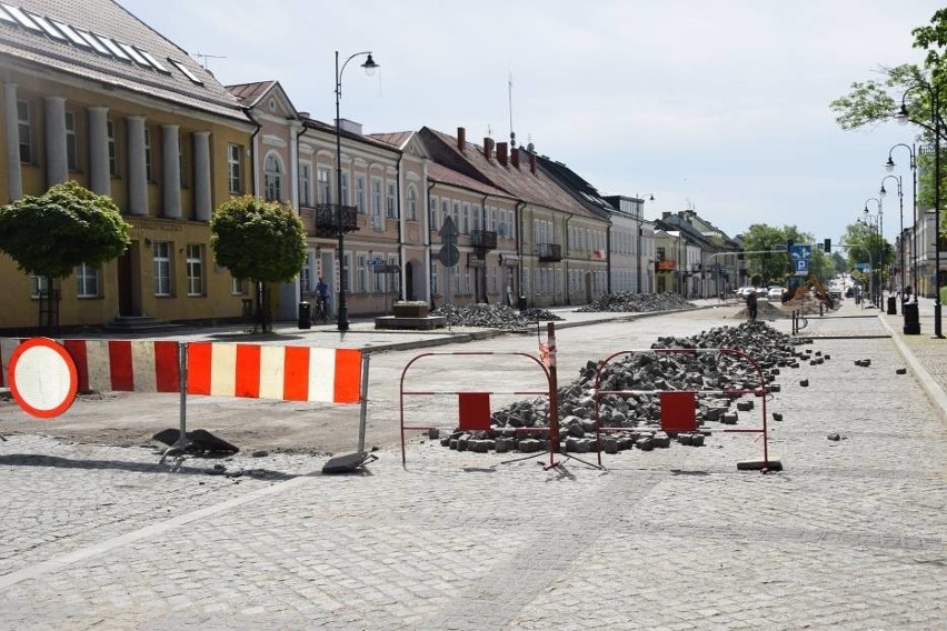 Suwałki. Remontowane skrzyżowanie będzie zamknięte znacznie dłużej [ZDJĘCIA]