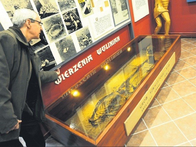 &#8211; Ziemia w Wolinie kryje mnóstwo skarbów &#8211; mówi dyrektor muzeum Ryszard Banaszkiewicz. &#8211; Nasze muzeum nie jest w stanie pomieścić na raz wszystkich eksponatów. Kto wie &#8211; może po odkopaniu kościoła uda się wzbogacić zbiory.
