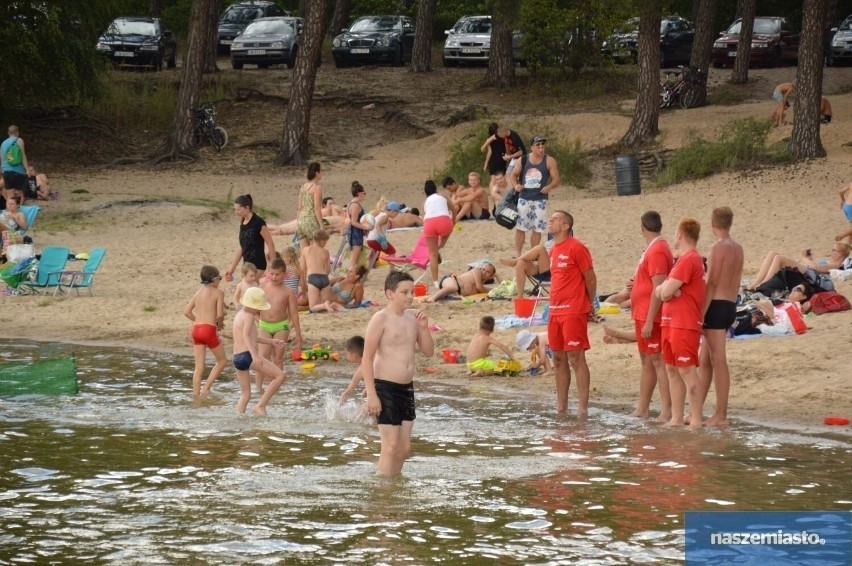 Kąpielisko nad Jeziorem Wikaryjskim czynne jest od godz. 10...