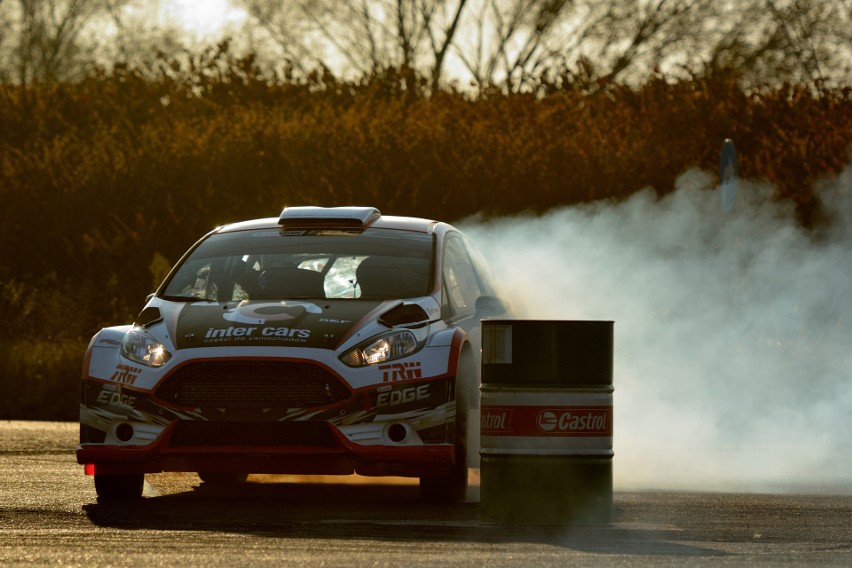 Fot. Inter Cars Castrol TRW - Oleksowicz/Kuśnierz - Ford...