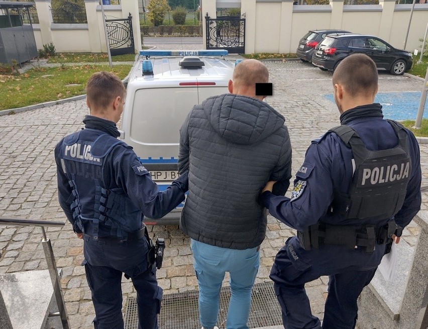 Policjanci z Brzegu zatrzymali mężczyznę poszukiwanego...