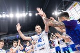 PlusLiga. Ikona Ślepska Malow Suwałki Łukasz Rudzewicz żegna się z kibicami zwycięstwem nad Barkom Każany 