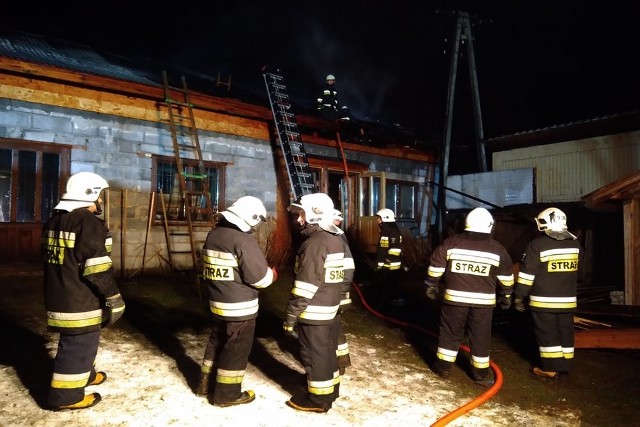 Pożar w stolarni w Łopusznej gasiło 14 jednostek straży pożarnej, w tym OSP z Waksmundu