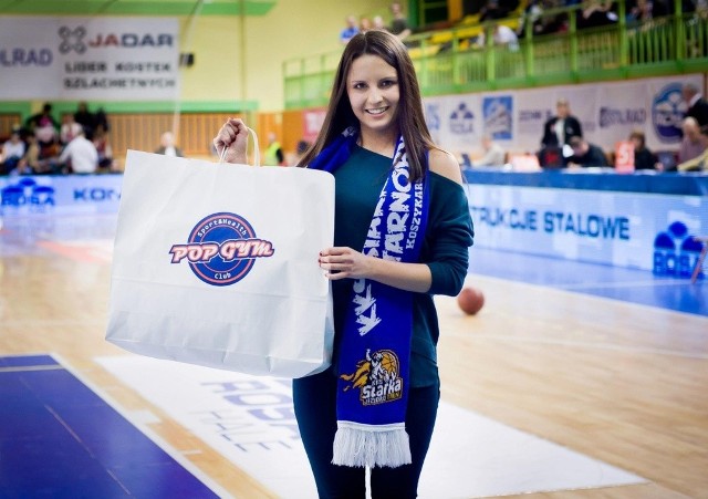 Katarzyna Dziergowska z Klubu Kibica Siarki Jezioro Tarnobrzeg wpadła na świetny pomysł organizacji imprezy pod nazwą Jezioro Basket Cup.