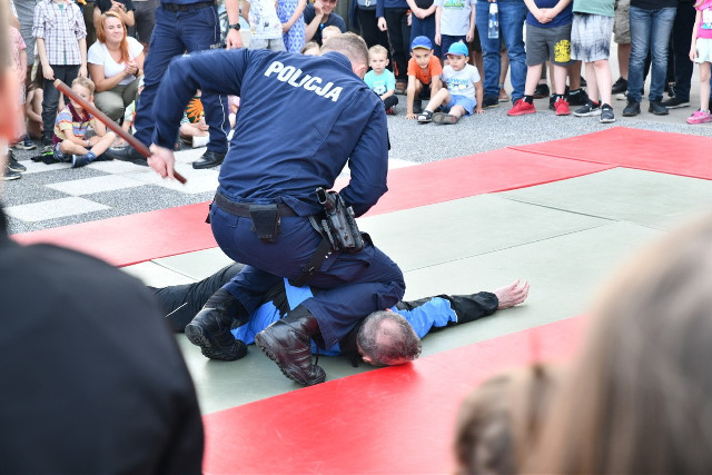 Noc Muzeów 2024 w Białymstoku. Komendę Wojewódzką Policji odwiedziły tłumy!