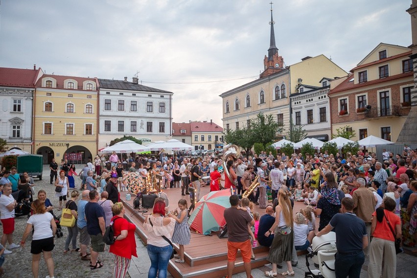 31 ULICA. Międzynarodowy Festiwal Teatrów Ulicznych dzień 1 [ZDJĘCIA]