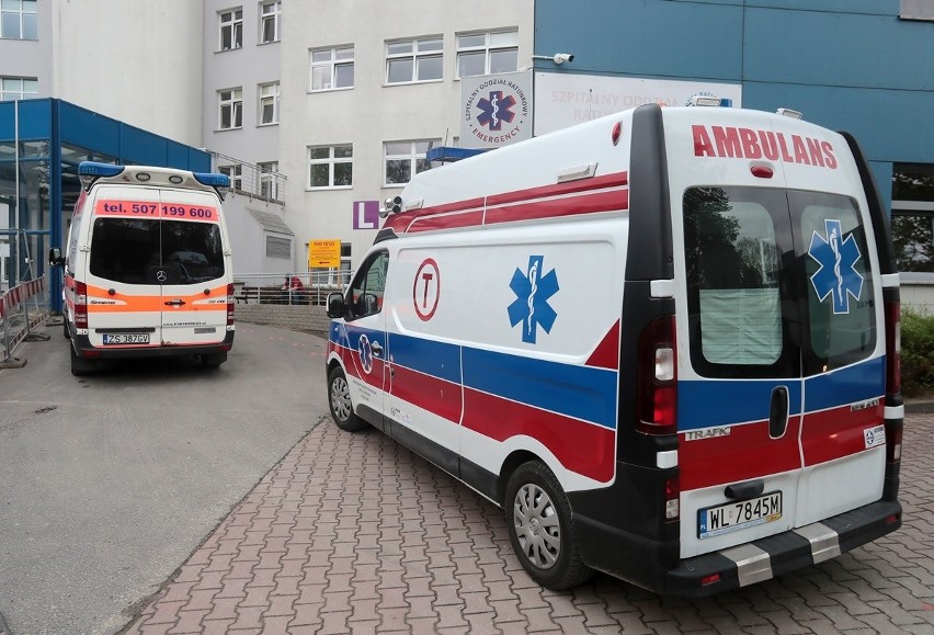 Coraz więcej nowych zakażeń koronawirusem. Jak radzi sobie szpital przy Arkońskiej w Szczecinie?