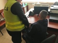 W Mysłowicach policjanci zabezpieczyli 327 krzaków konopi i...