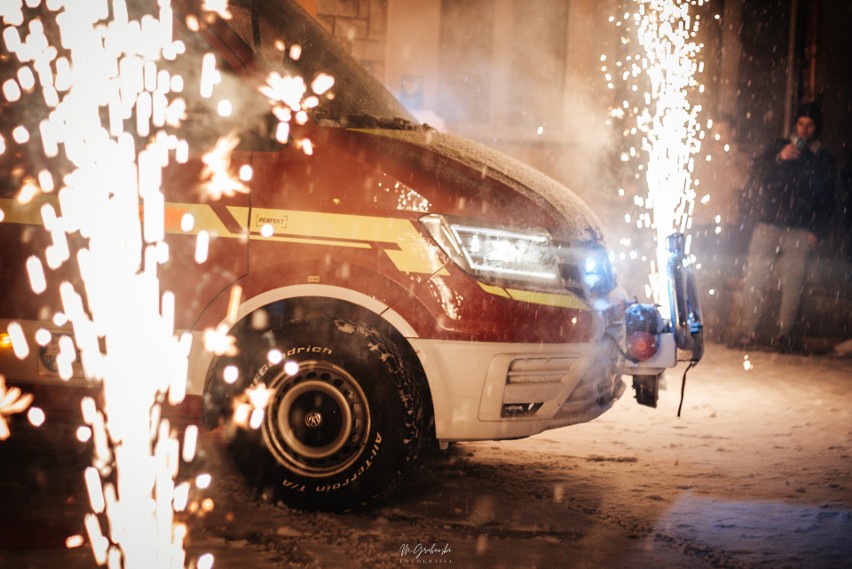 Powitanie nowego samochodu strażackiego w Lipniku