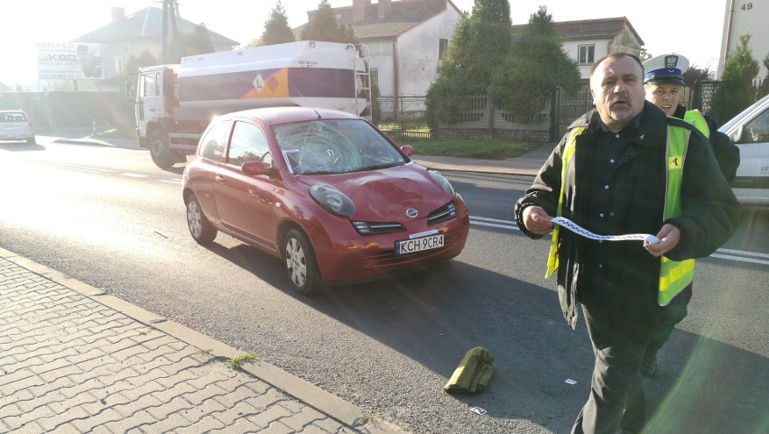 Piesza potrącona przez samochów. Utrudnienia na DW 780 w Żarkach