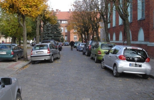 Po przebudowie na Roosevelta będzie więcej miejsc parkingowych