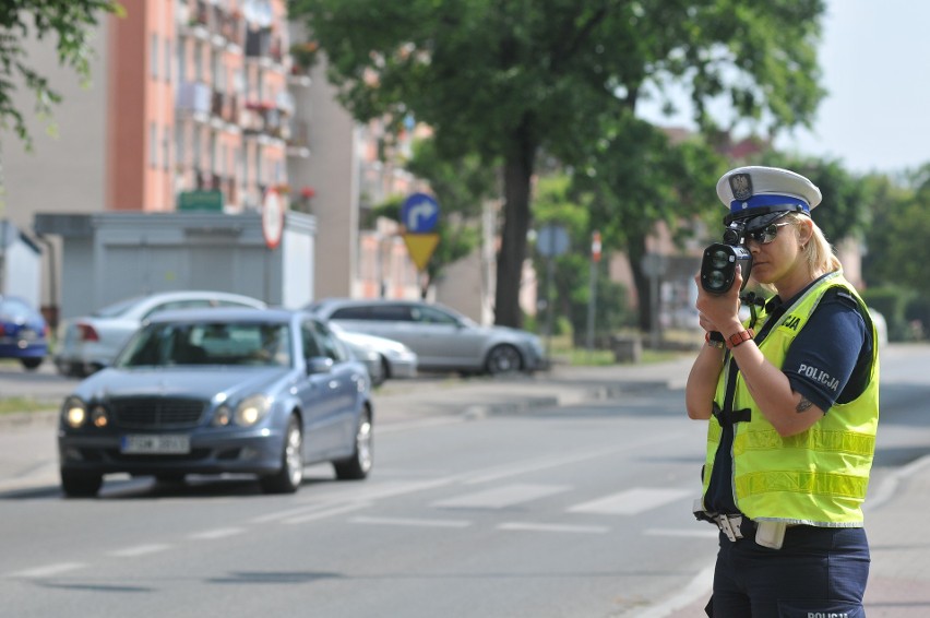 W Kostrzynie nad Odrą drogówka sprawdzała, czy kierowcy nie...