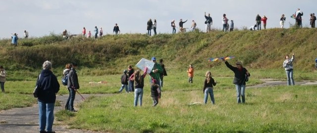 Święto latawca to rodzinny piknik z ogniskiem i mnóstwem innych atrakcji.