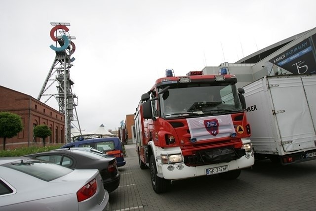 Alarm bombowy w SCC Katowice i ewakuacja