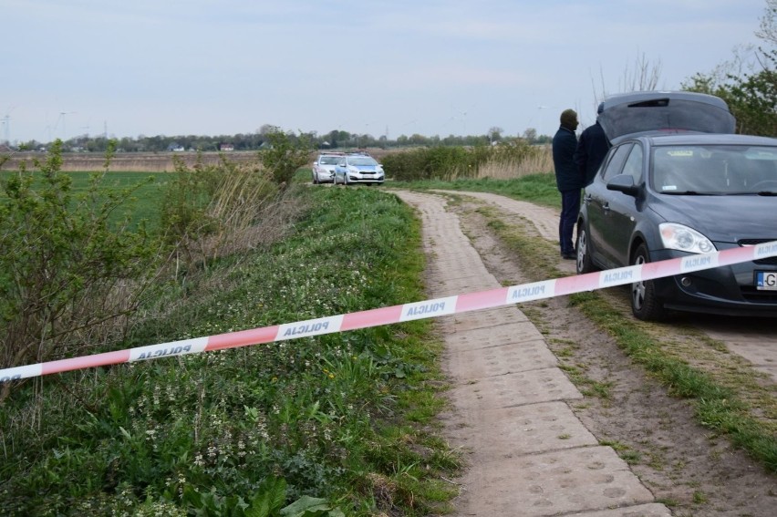 Pomorskie: Zabójstwo pod Nowym Dworem Gdańskim. 20-latek przyznał się do makabrycznej zbrodni. Ciało kobiety znaleziono w lesie