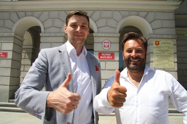 Sebastian Michalski i Karol Gadawski zapraszają na Rynek do Strefy Kibica. 