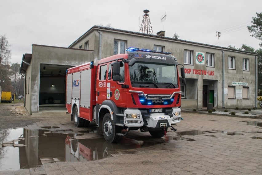 Nowy wóz dla strażaków ochotników z Tuszyna Lasu 