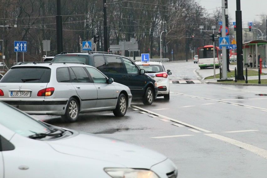 Lubelski ratusz i problem pod Galą. Buspasa na rondzie nie będzie, ale analiza trwa