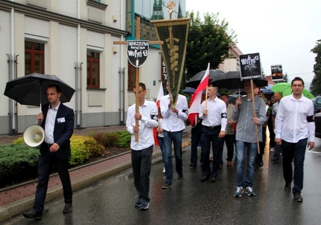 Nowy Sącz. Młodzież Wszechpolska zorganizowała Marsz wołyński w 75. rocznicę Krwawej Niedzieli