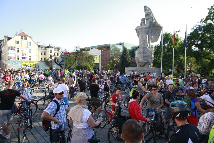 Rowerzyści 31 lipca przejechali ulicami Opola w kolejnej...