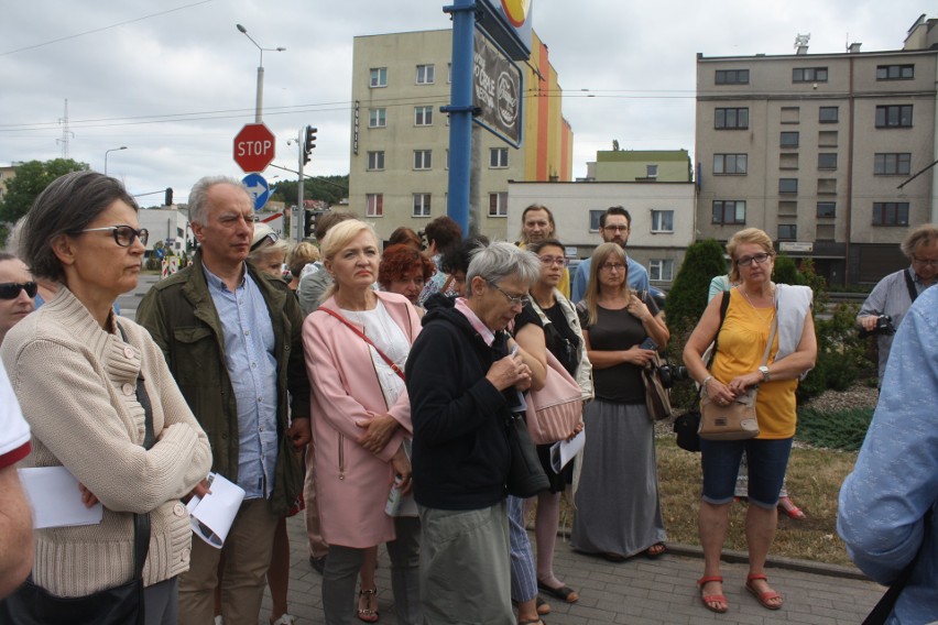 Warszawski architekt Grzegorz Mika odkrywał sekrety gdyńskiego modernizmu. Tym razem na Grabówku