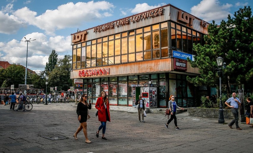 Budynek LOT-u w Gdańsku. MKiDN uchyliło decyzję zakazującą wyburzenia obiektu. „Należy ustalić wszystkie okoliczności”
