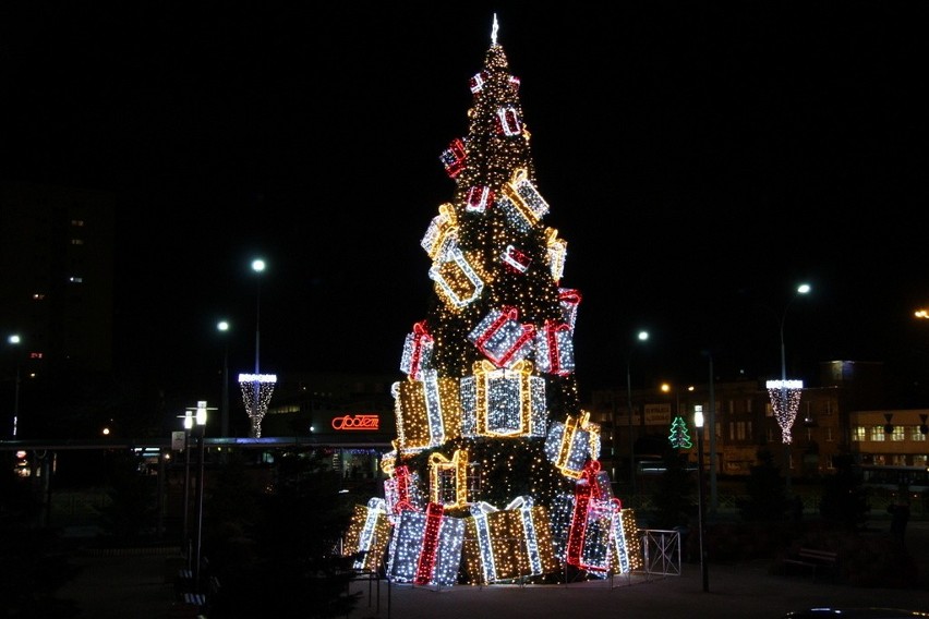 Dąbrowa Górnicza: świąteczna choinka i ozdoby rozświetliły miasto ZDJĘCIA