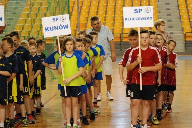 Reprezentacja Szkoły Podstawowej z Kluczewska wzięła udział w wojewódzkich finałach turnieju Dziecięca Piłka Ręczna