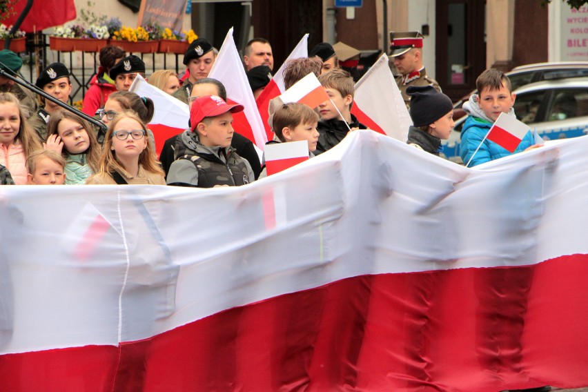 Święto Flagi Narodowej uczczono w czwartek krótkim koncertem...