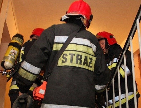 Informację o pożarze strażacy otrzymali w środę tuż przed godziną 6.00.