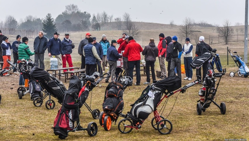 W sobotę odbył się Zimowy Turniej Golfa przy ognisku.