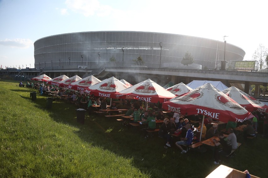 Śląsk - Łęczna 3:2. Pod stadionem piknik, na trybunach race (FILM, ZDJĘCIA)