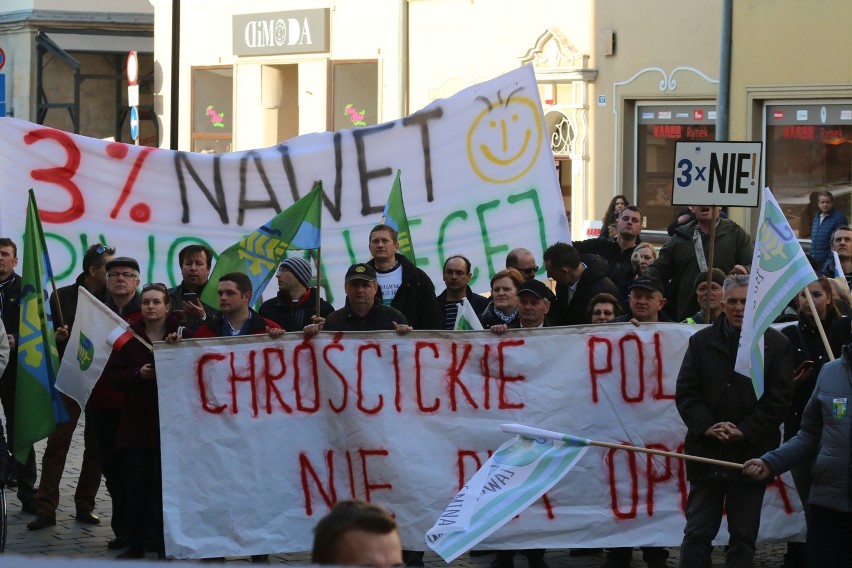 Protest przeciwników powiększenia Opola.