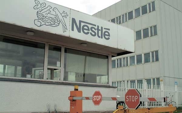 Pracownicy obawiają się, że likwidacja linii pakowania kawy to początek końca kobylnickiego oddziału Nestle Polska. Koncern zapewnia jednak, że inne działy, m.in. produkujące mleko, będą działały nadal na dotychczasowych zasadach.
