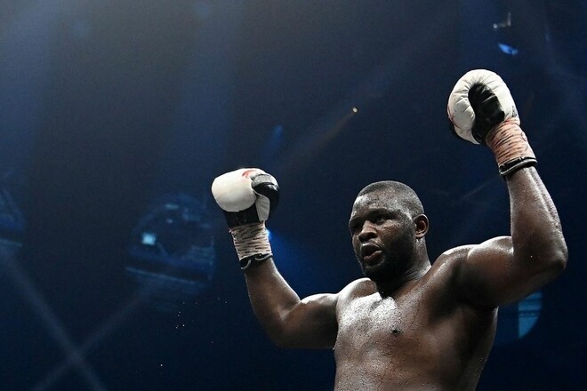 Kongijczyk Martin Bakole liczy na walkę o mistrzostwo świata...