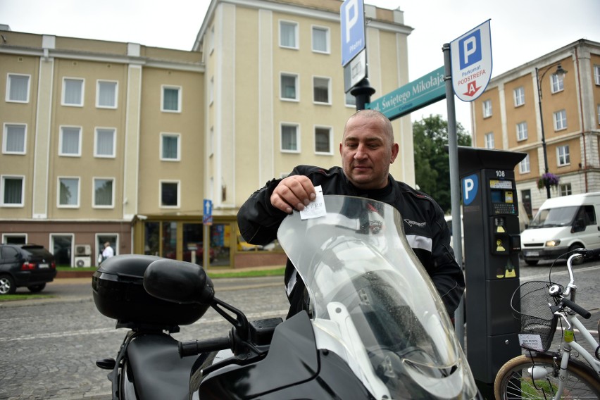 Motocykliści w Białymstoku nie chcą płacić za parking (zdjęcia)