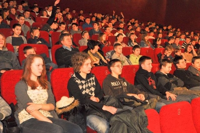 Kino Helios było wypełnione przez młodzież