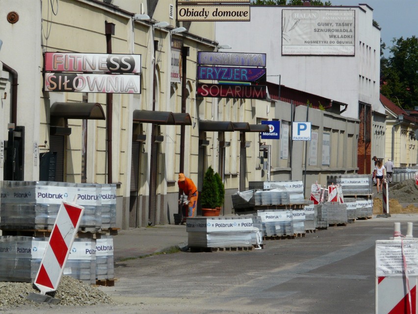 Remont ulicy Piłsudskiego w Pabianicach ZDJĘCIA
