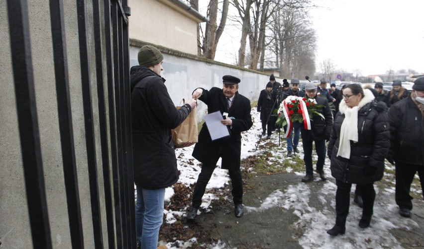 Obchody Międzynarodowego Dnia Pamięci Ofiar Holokaustu na cmentarzu żydowskim w Rzeszowie [ZDJĘCIA]