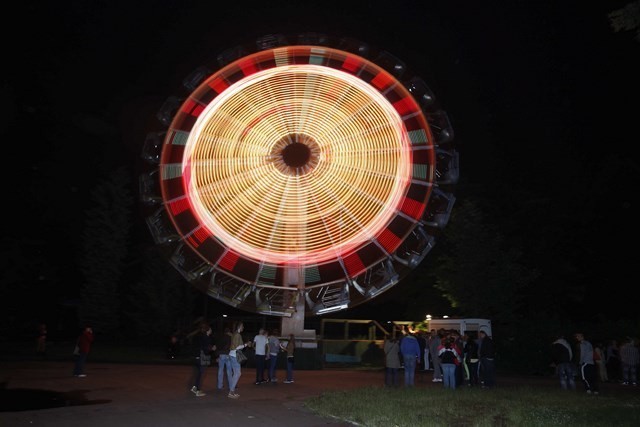 Śląskie Wesołe Miasteczko nocą - impreza tylko dla dorosłych