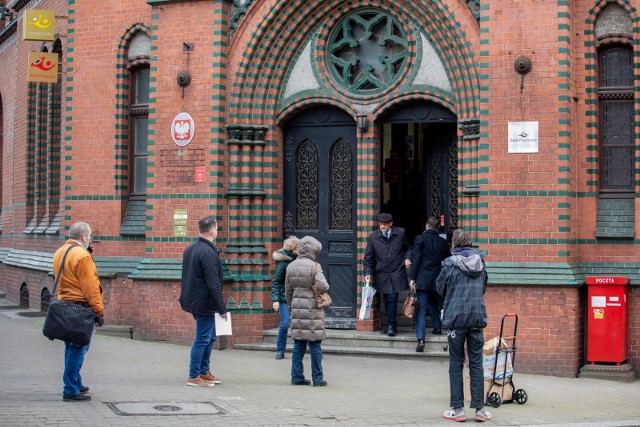 Poczta przy ul. Jagiellońskiej od poniedziałku (16 marca) funkcjonuje na nowych zasadach.