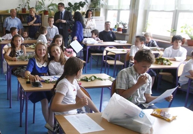 Szóstoklasiści swoją wiedzę będą sprawdza zaledwie przez godzinę. O wiele trudniejsze zadanie czeka trzecioklasistów gimnazjów.