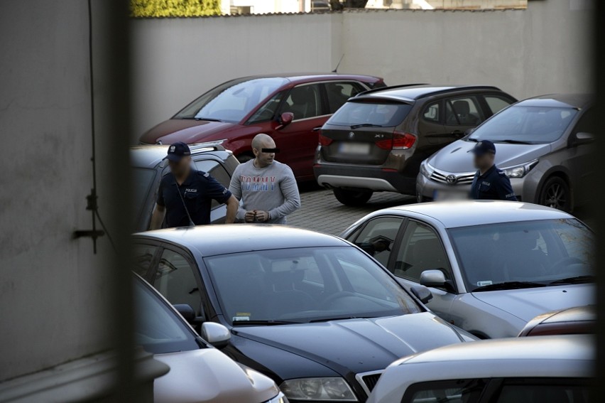 Gorlice. W sądzie rejonowym w Gorlicach ruszył proces rozbitego w ubiegłym roku gangu handlarzy narkotyków [ZDJĘCIA]