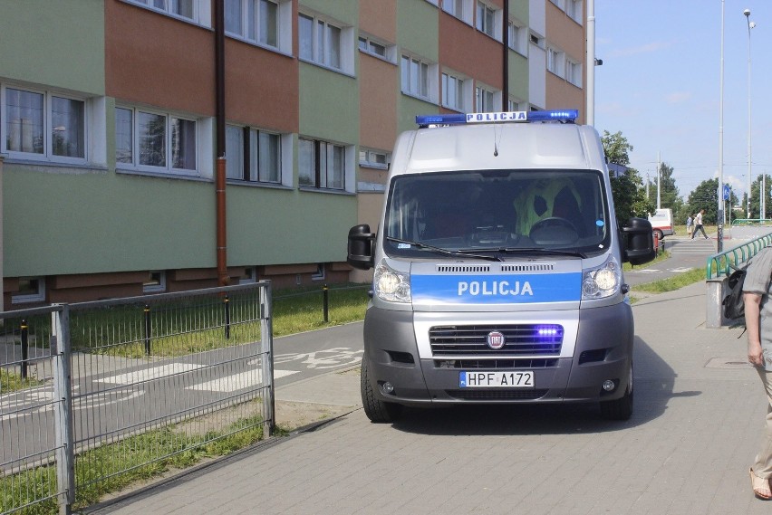 Wypadek na Limanowskiego. Rowerzysta potrącił pieszą na przejściu [ZDJĘCIA]