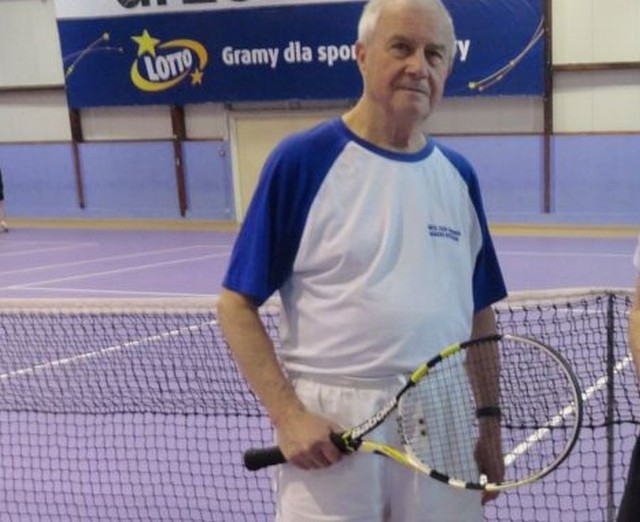 Bogdan Solarski niedawno skończył 80 lat, ale dzięki tenisowi trzyma sportową formę