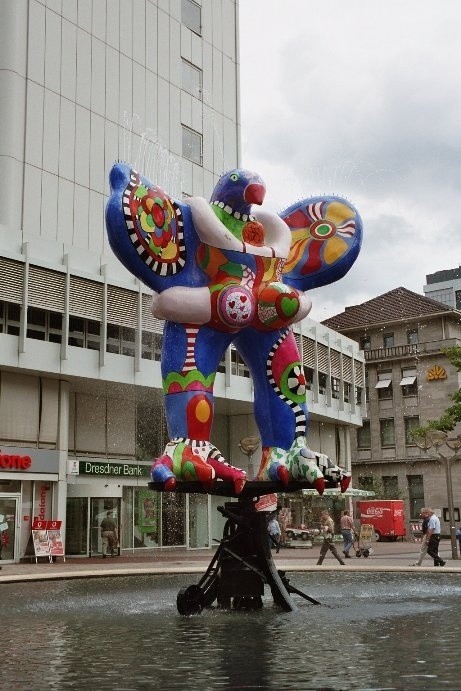 Niki de Saint Phalle – kim jest bohaterka Google Doodle...